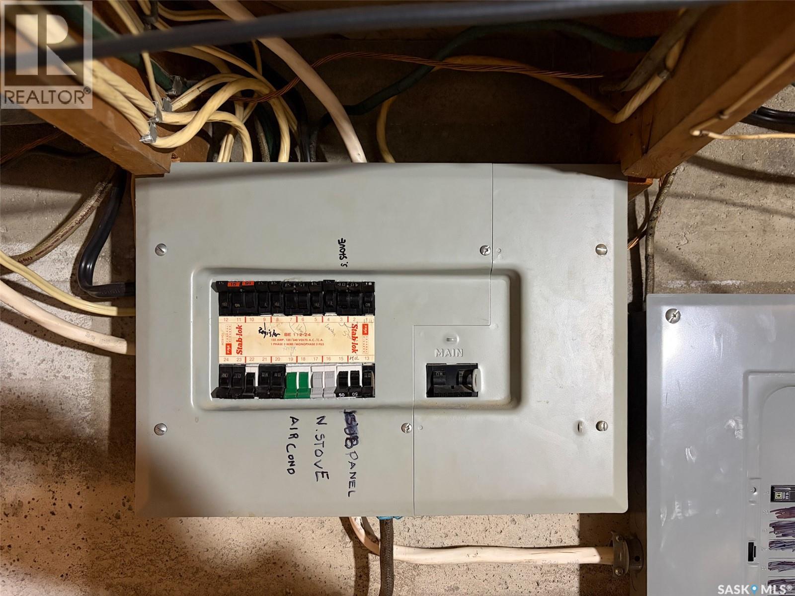 442 Front Street W, Eastend, Saskatchewan  S0N 0T0 - Photo 32 - SK032064