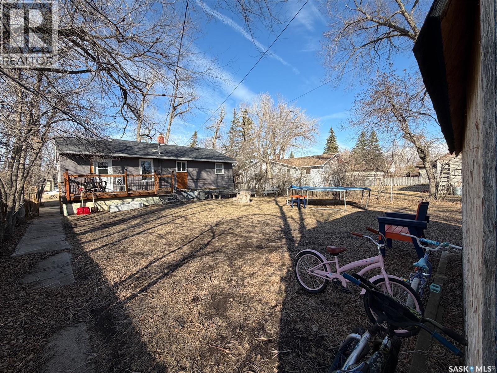 442 Front Street W, Eastend, Saskatchewan  S0N 0T0 - Photo 39 - SK032064