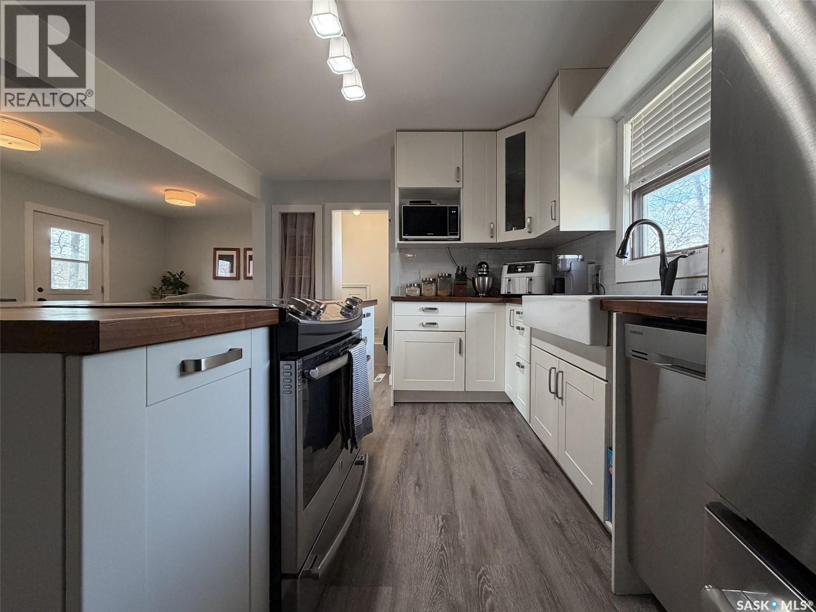 442 Front Street W, Eastend, Saskatchewan  S0N 0T0 - Photo 7 - SK032064