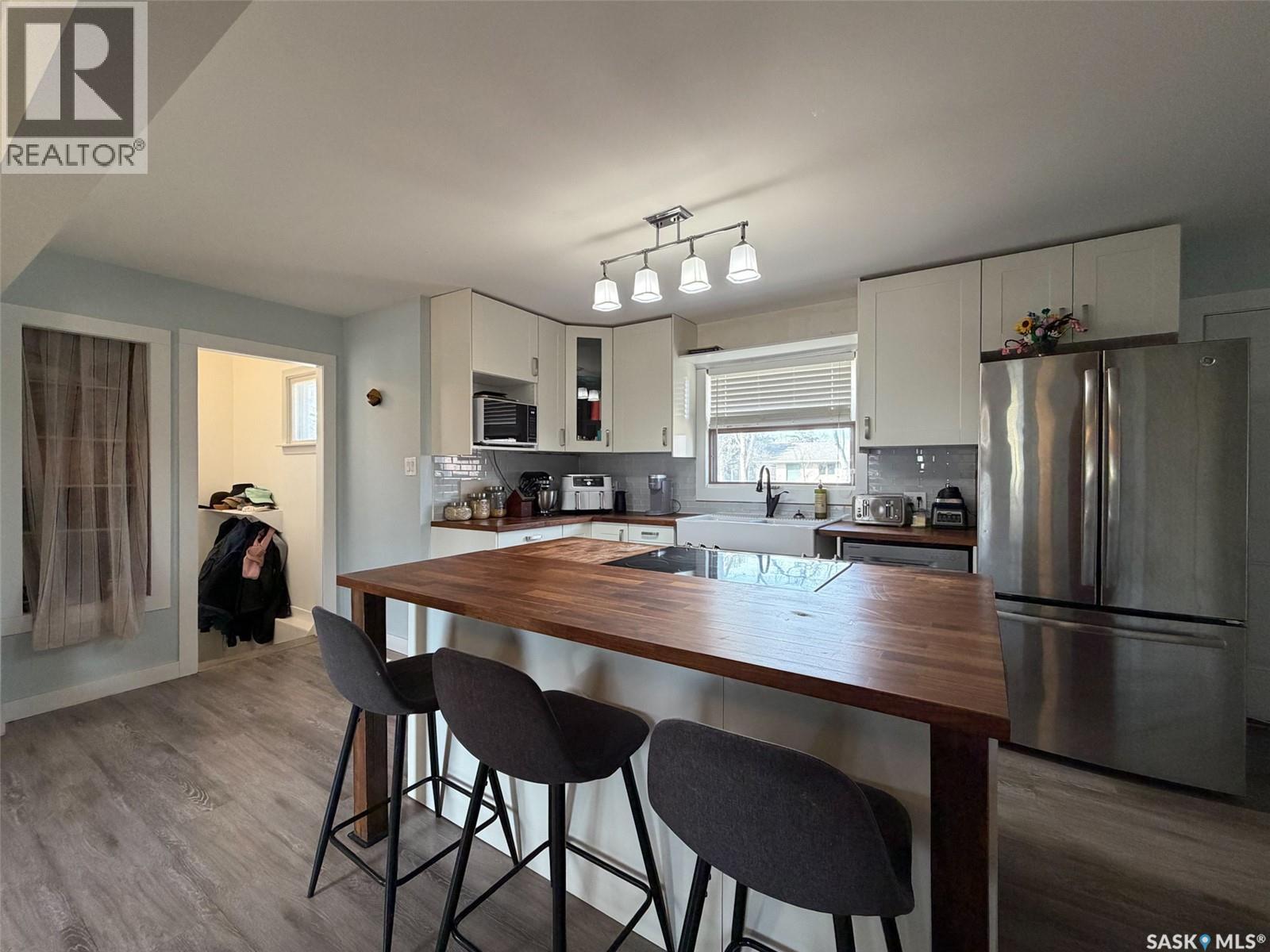 442 Front Street W, Eastend, Saskatchewan  S0N 0T0 - Photo 8 - SK032064