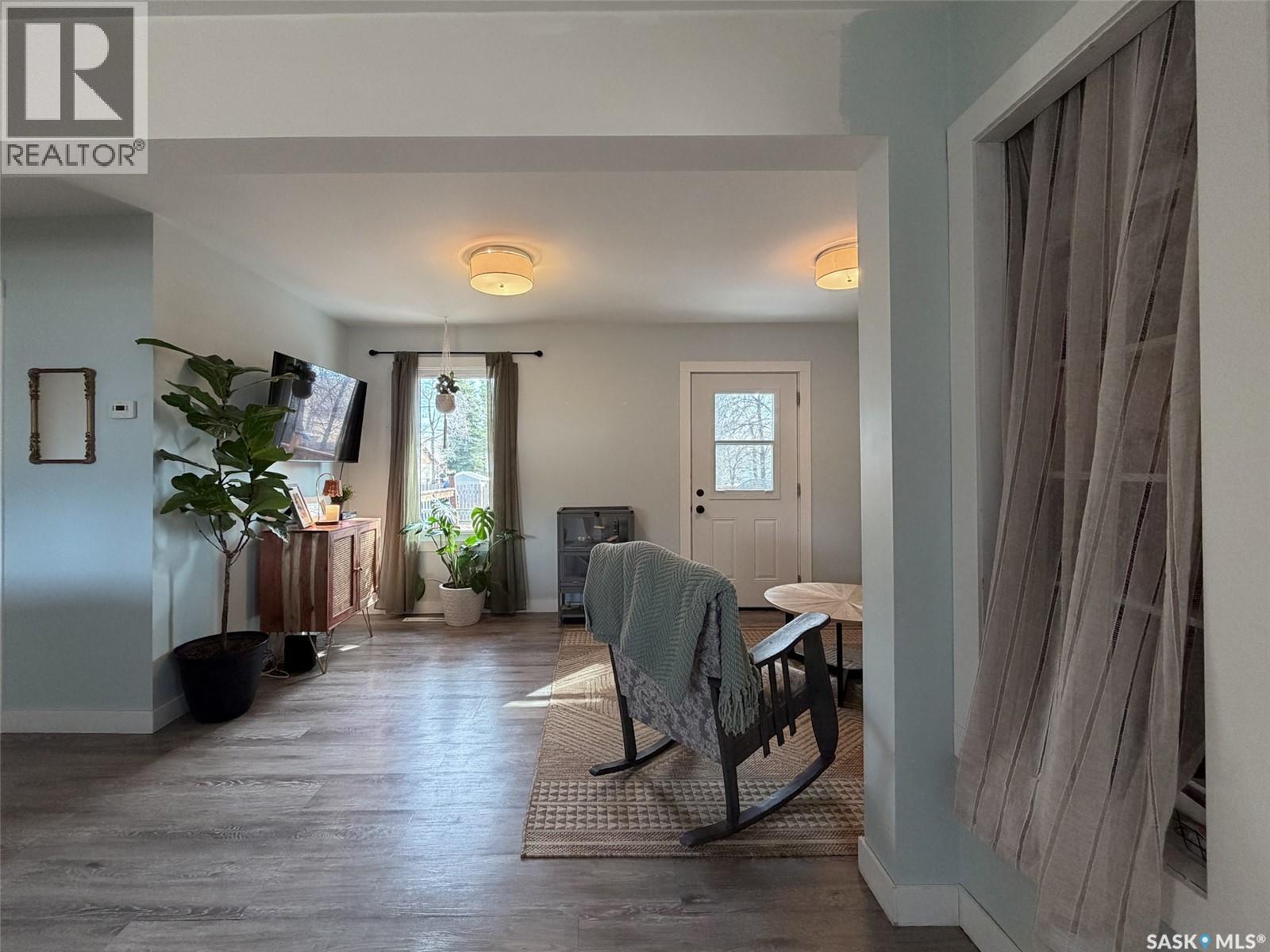 442 Front Street W, Eastend, Saskatchewan  S0N 0T0 - Photo 9 - SK032064