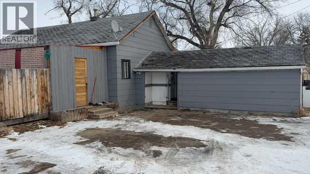 899 3 Avenue W, Drumheller, Alberta  T0J 0Y3 - Photo 2 - A2291328