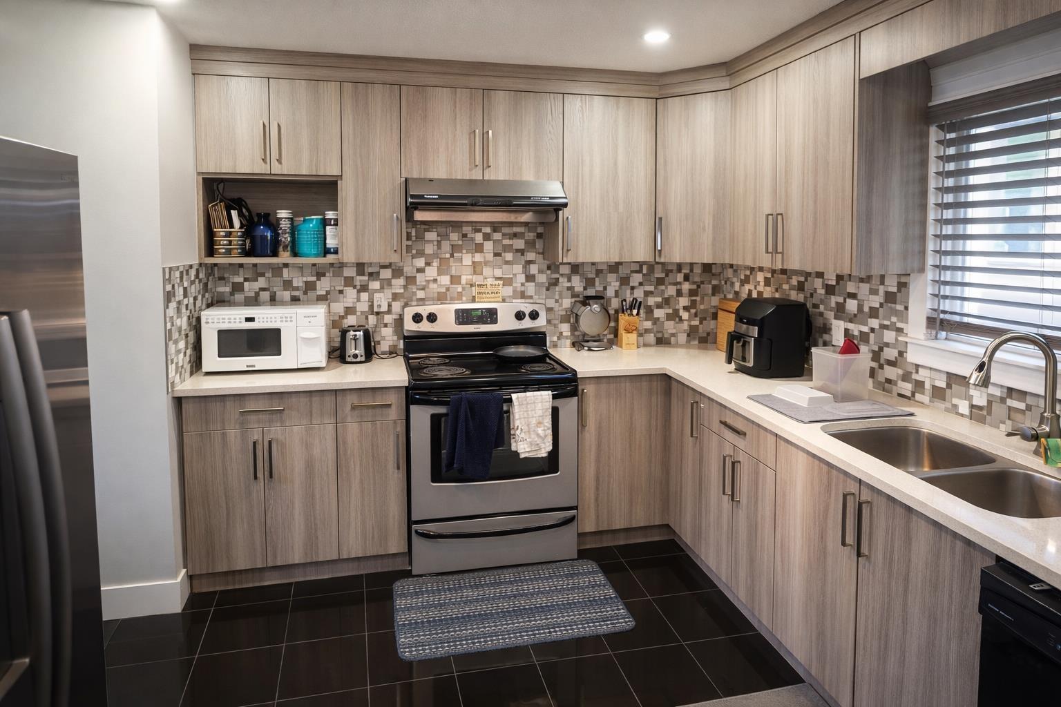 1960 Catalina Crescent, Abbotsford, British Columbia  V2T 3W1 - Photo 2 - R3104582