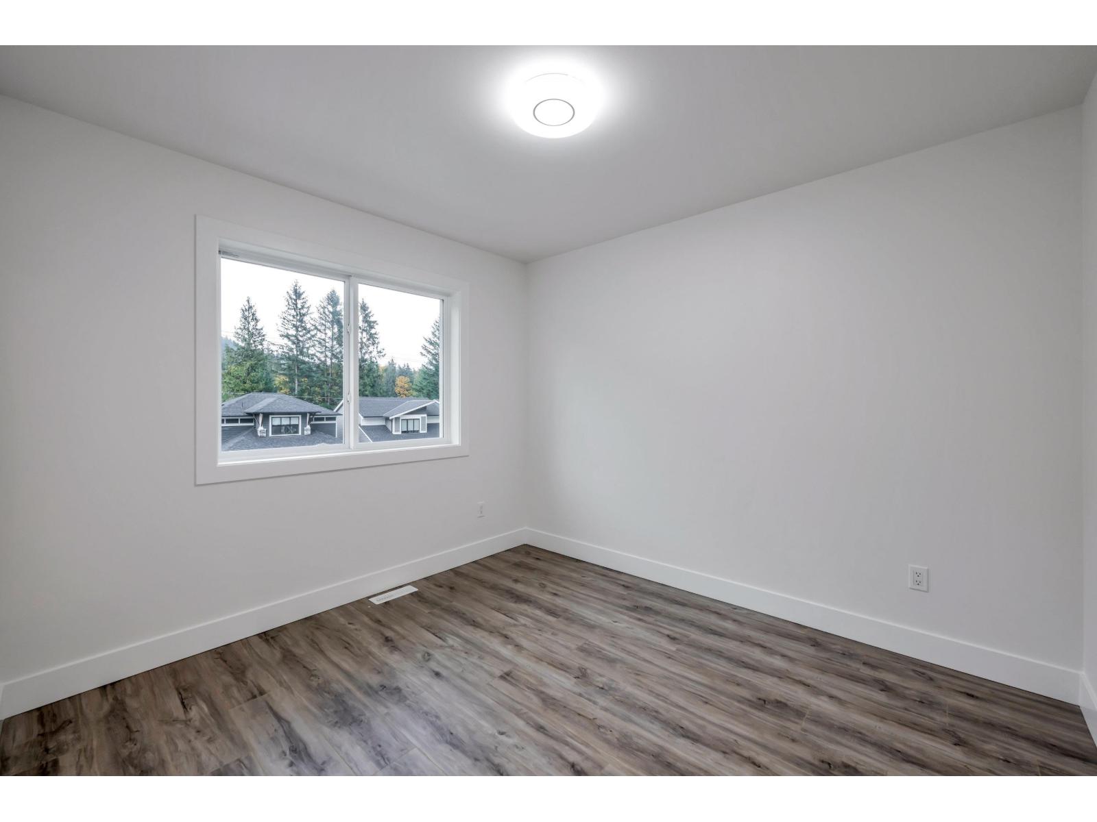 34 750 Hot Springs Road, Harrison Hot Springs, Harrison Hot Springs, British Columbia  V0M 1K0 - Photo 16 - R3100472