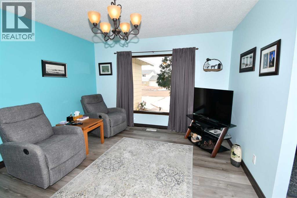 721 5 Avenue E, Bassano, Alberta  T0J 0B0 - Photo 2 - A2298955