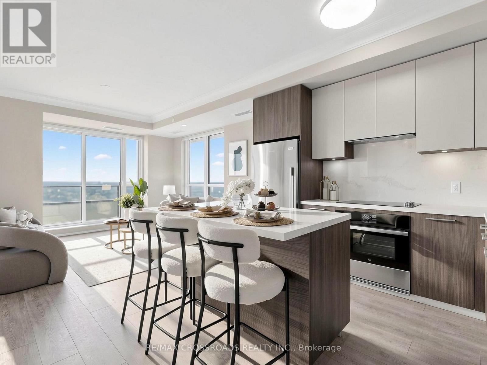 1710 - 38 Water Walk Drive, Markham, Ontario  L3R 6M8 - Photo 11 - N12956054