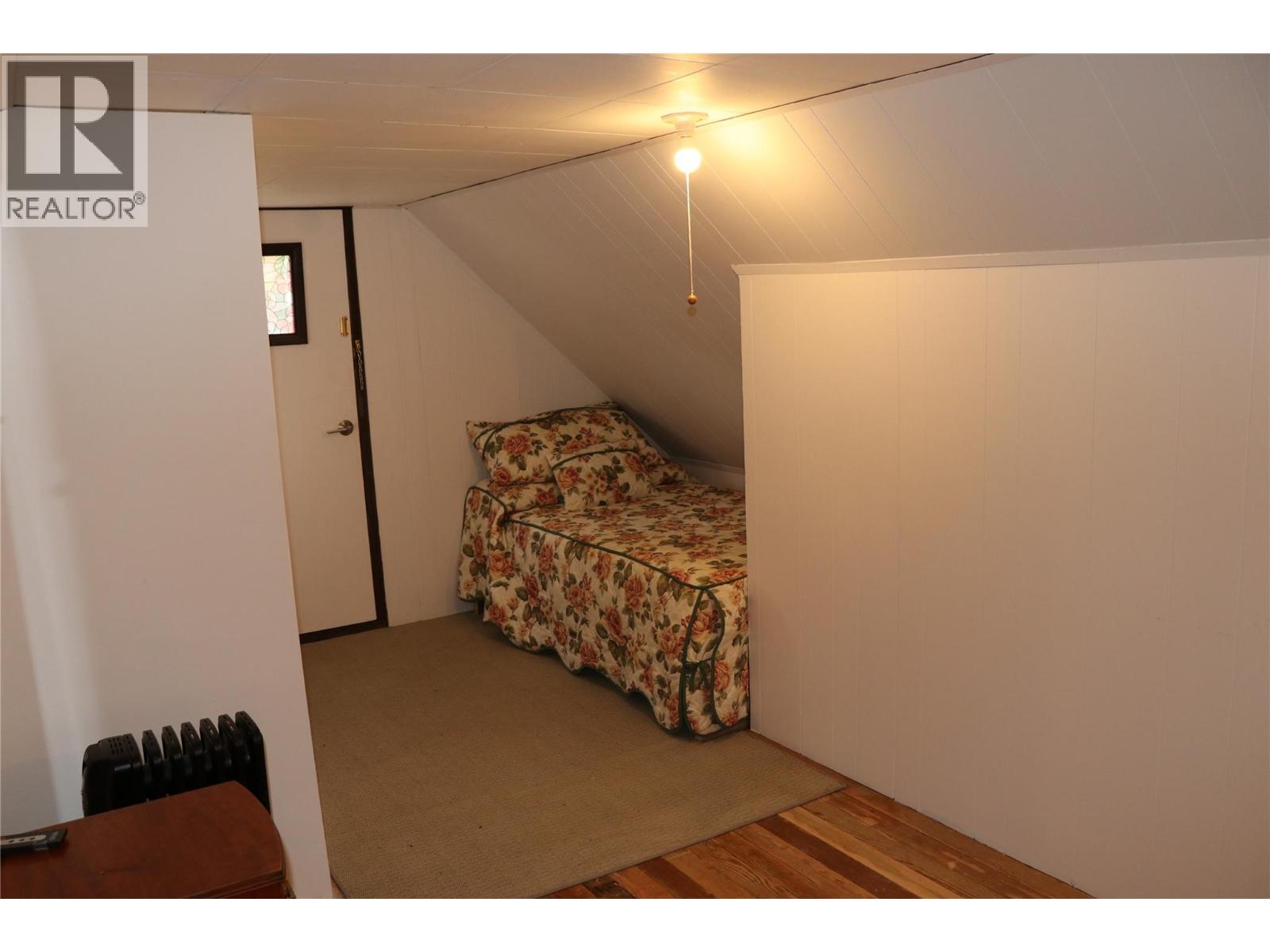 413 Willow Street, Fauquier, British Columbia  V0G 1K0 - Photo 17 - 10381157