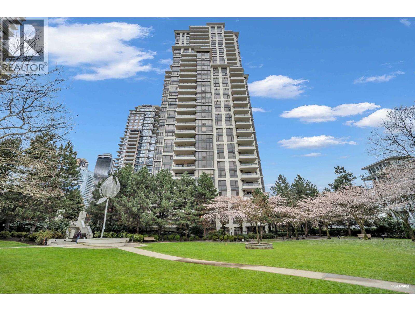 1607 2138 MADISON AVENUE, Burnaby, British Columbia