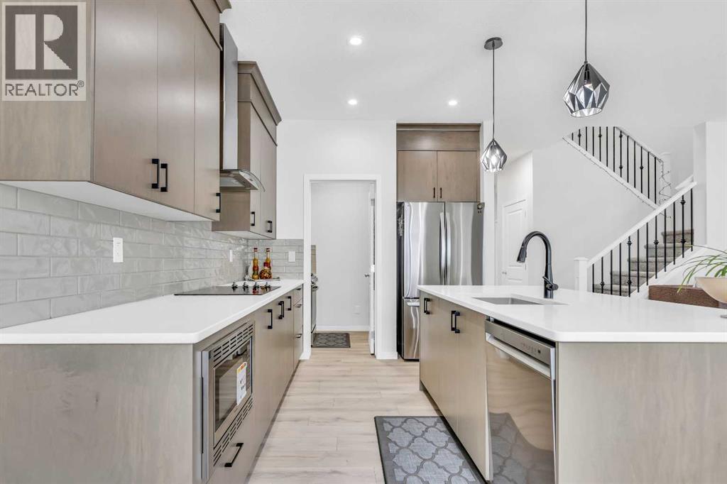 312 Edith Place Nw, Calgary, Alberta  T3R 2E1 - Photo 6 - A2295480