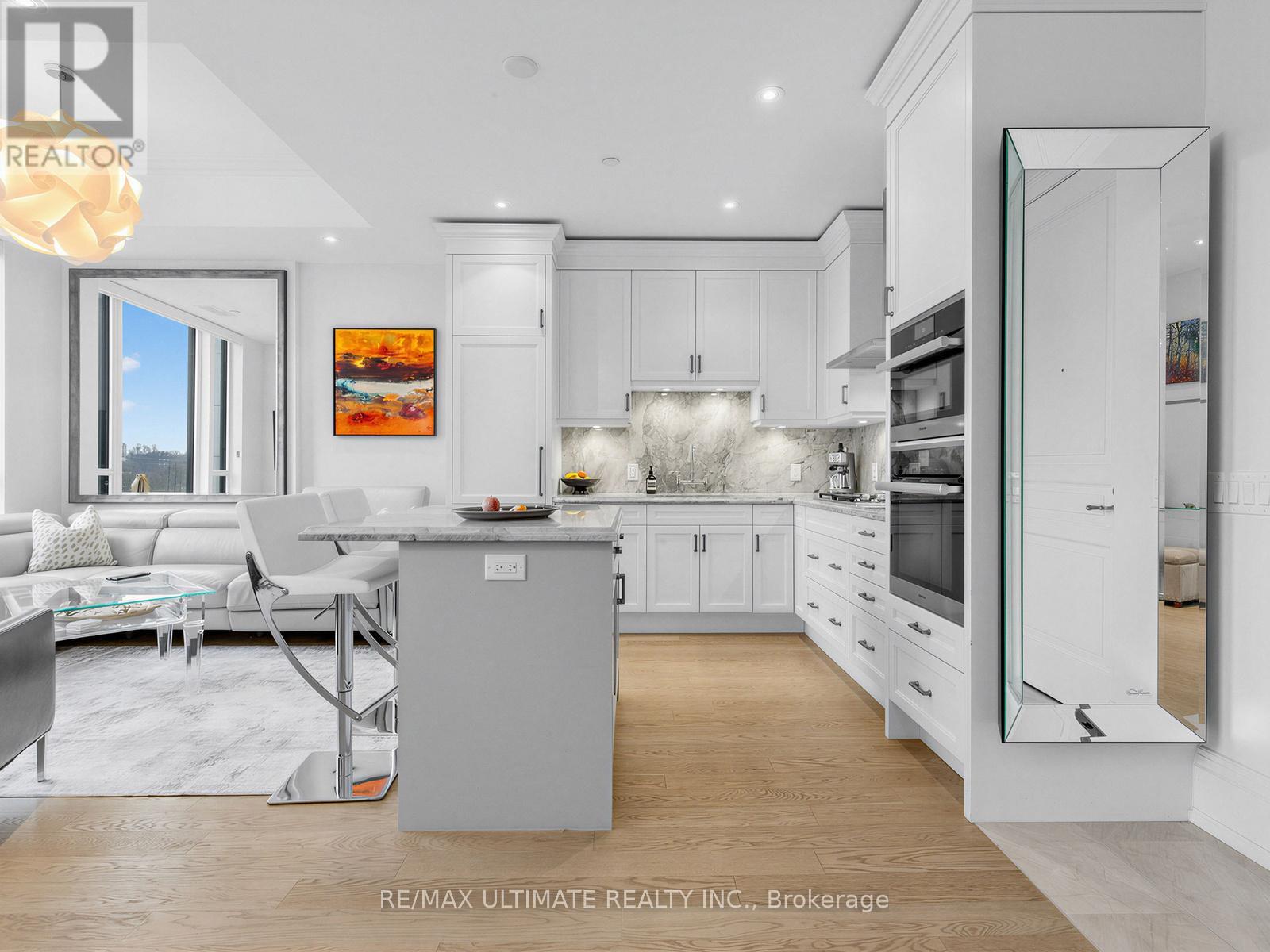 501 - 133 Hazelton Avenue, Toronto, Ontario  M5R 2E4 - Photo 21 - C12956486