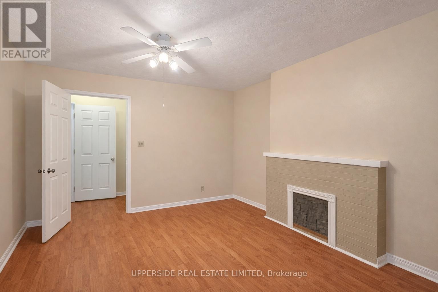 16 Strathmore Boulevard, Toronto, Ontario  M4J 1P2 - Photo 3 - E12956502