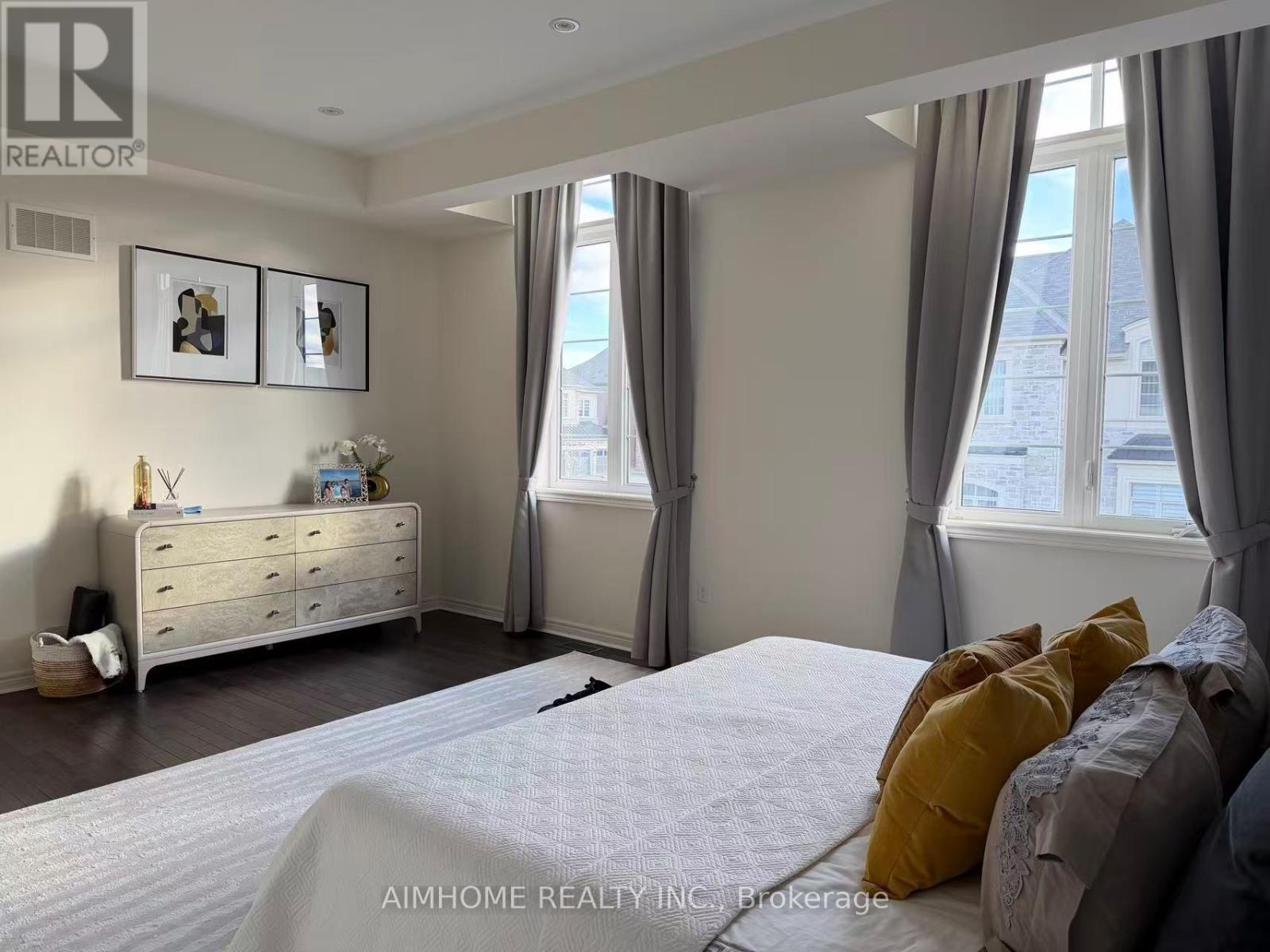 14 Dr Pearson Court, East Gwillimbury, Ontario  L9N 0L6 - Photo 11 - N12942156