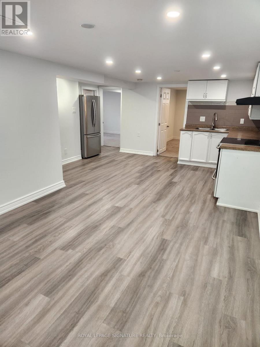 43 Mcintyre Crescent, Halton Hills, Ontario  L7G 1N5 - Photo 9 - W12923660