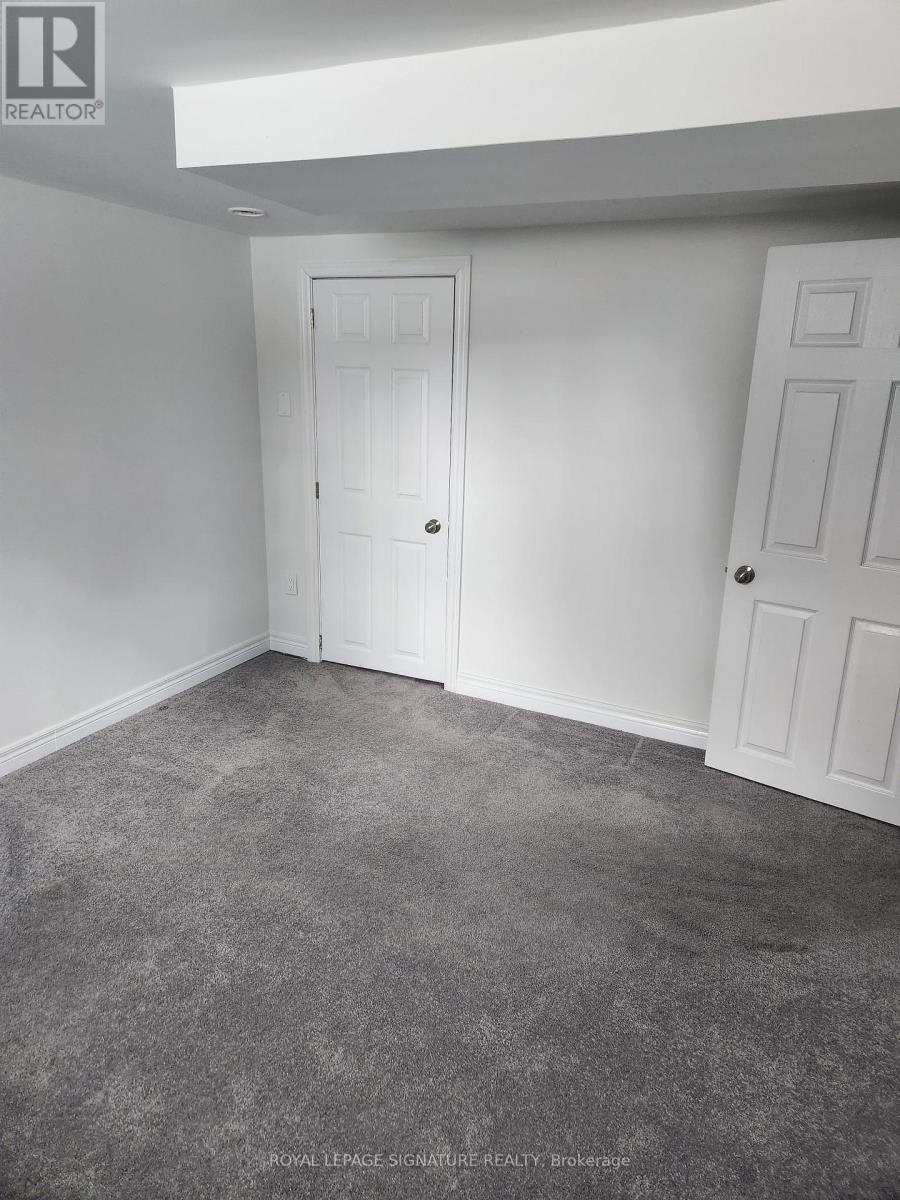 43 Mcintyre Crescent, Halton Hills, Ontario  L7G 1N5 - Photo 6 - W12923660