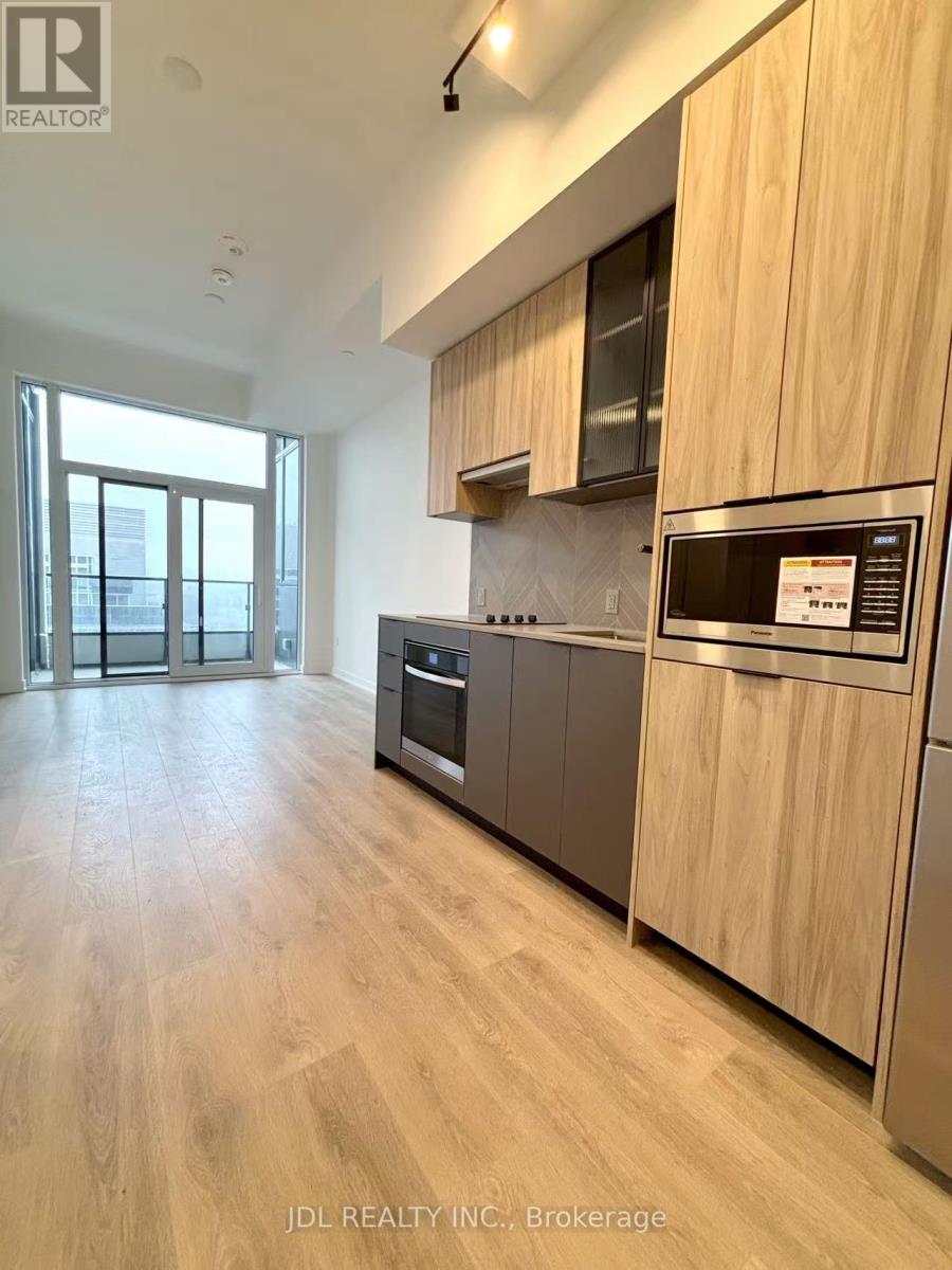 824 - 1037 The Queensway, Toronto, Ontario  M8Z 0H5 - Photo 2 - W12956494