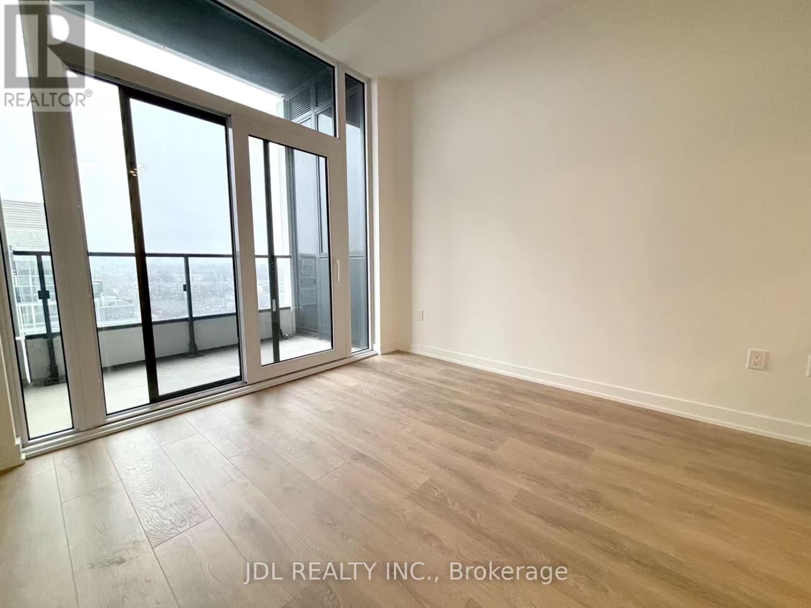 824 - 1037 The Queensway, Toronto, Ontario  M8Z 0H5 - Photo 5 - W12956494