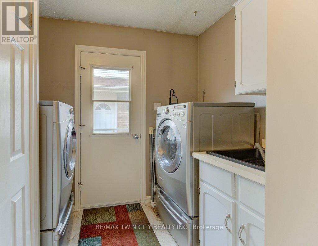 15 Deerwood Crescent, Kitchener, Ontario  N2N 1R4 - Photo 20 - X12956504