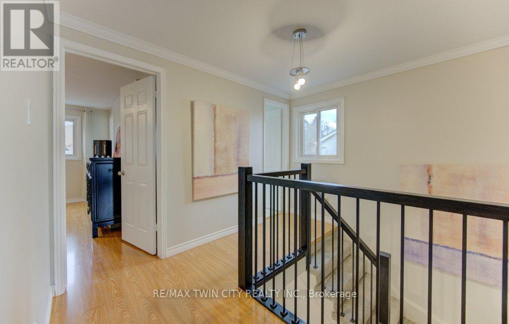 15 Deerwood Crescent, Kitchener, Ontario  N2N 1R4 - Photo 21 - X12956504