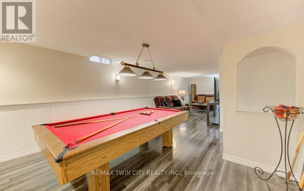 15 Deerwood Crescent, Kitchener, Ontario  N2N 1R4 - Photo 32 - X12956504