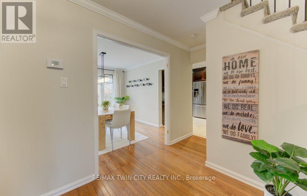 15 Deerwood Crescent, Kitchener, Ontario  N2N 1R4 - Photo 9 - X12956504