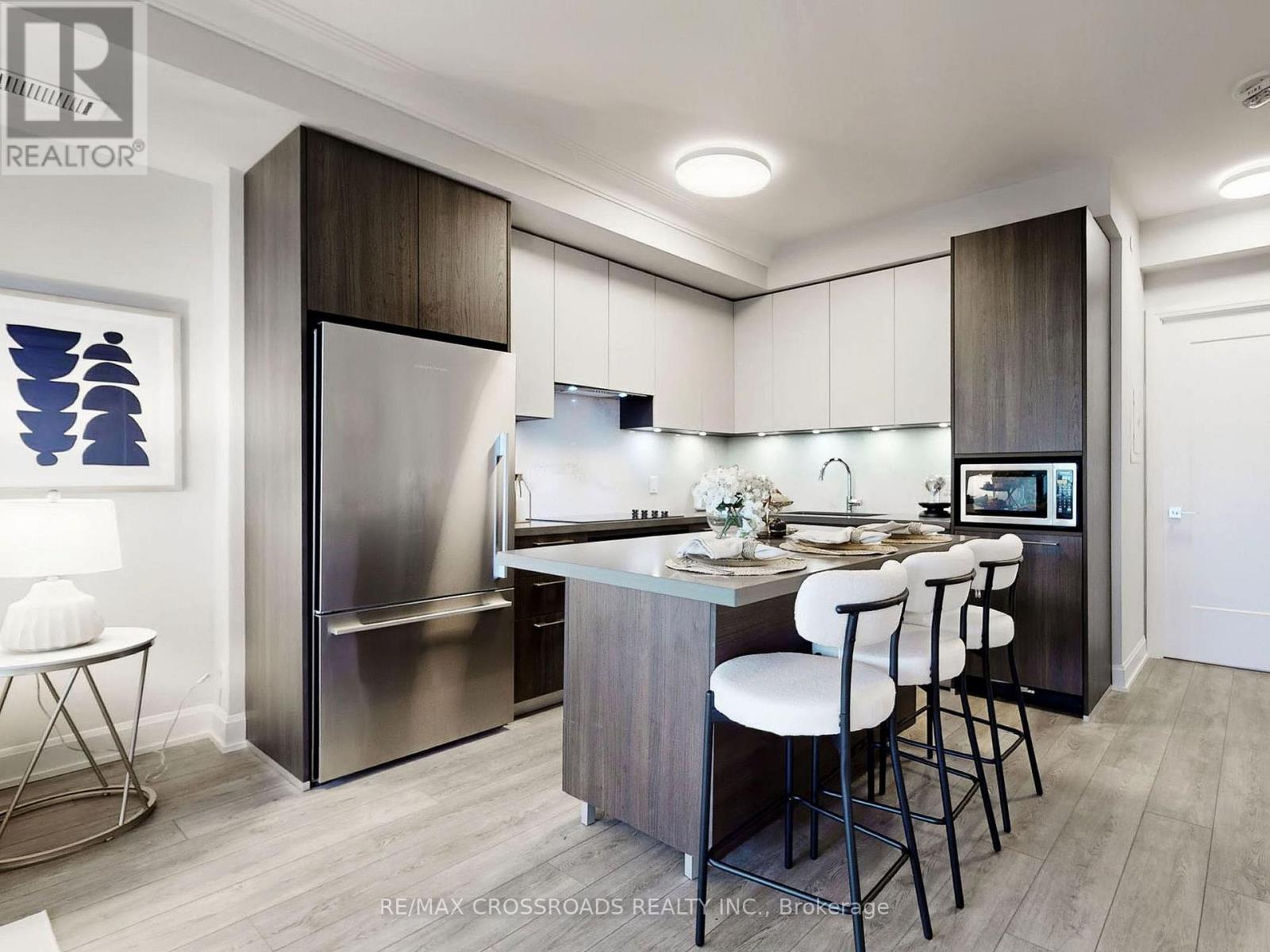 1710 - 38 Water Walk Drive, Markham, Ontario  L3R 6M8 - Photo 13 - N12956054