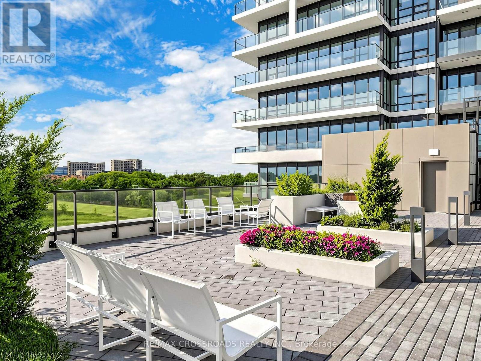 1710 - 38 Water Walk Drive, Markham, Ontario  L3R 6M8 - Photo 43 - N12956054