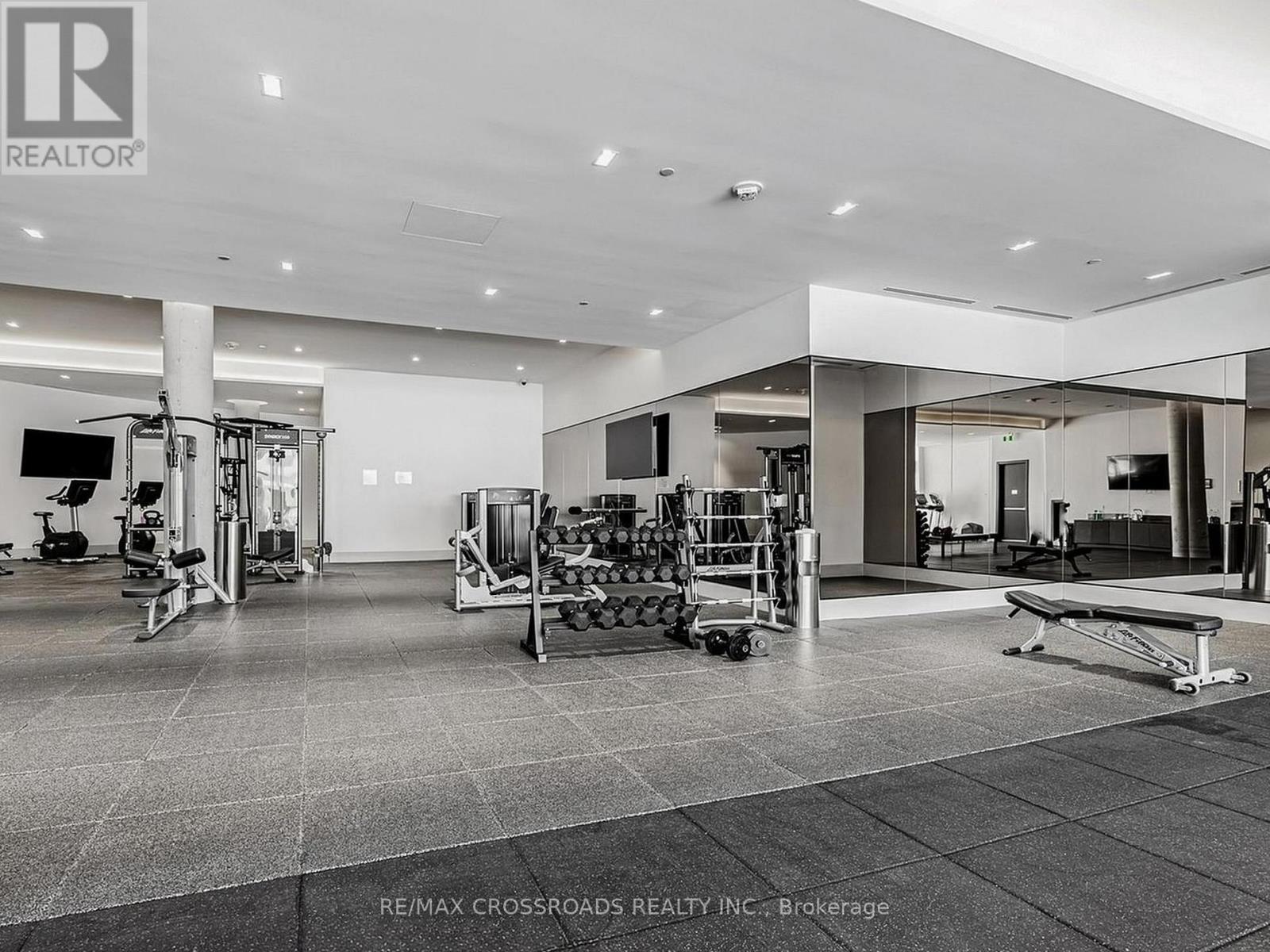 1710 - 38 Water Walk Drive, Markham, Ontario  L3R 6M8 - Photo 40 - N12956054