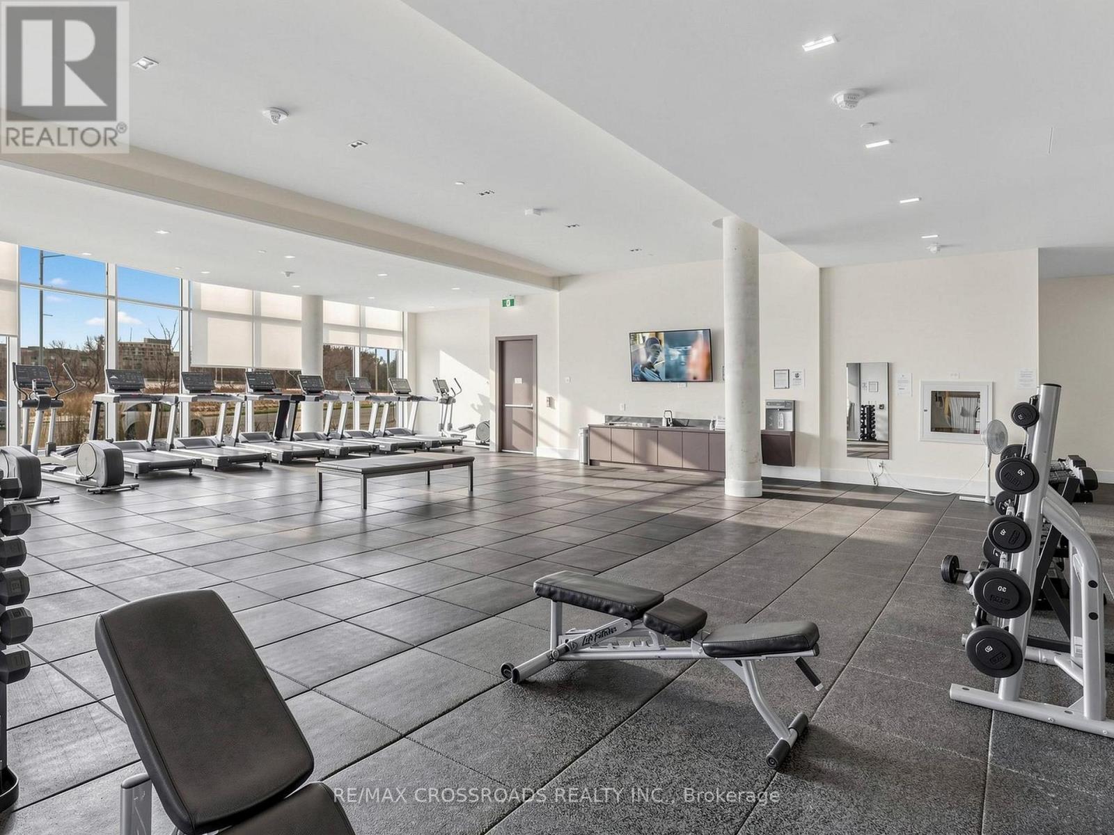 1710 - 38 Water Walk Drive, Markham, Ontario  L3R 6M8 - Photo 41 - N12956054