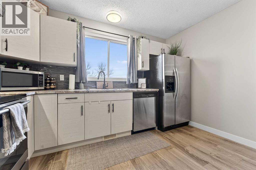 112 Iroquois Crescent W, Lethbridge, Alberta  T1K 5J4 - Photo 12 - A2287594