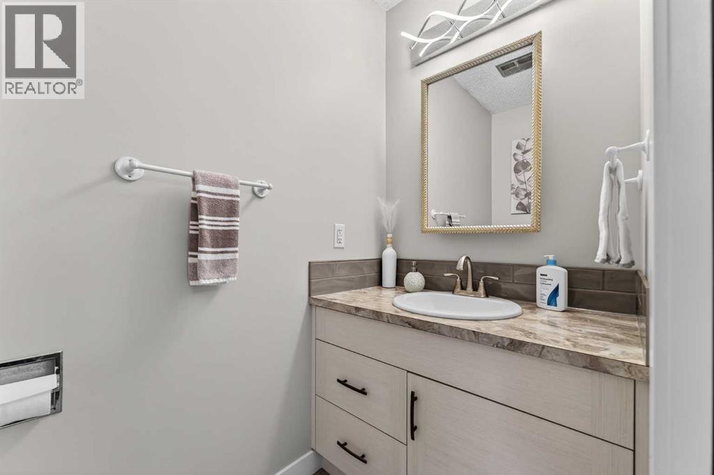 112 Iroquois Crescent W, Lethbridge, Alberta  T1K 5J4 - Photo 19 - A2287594