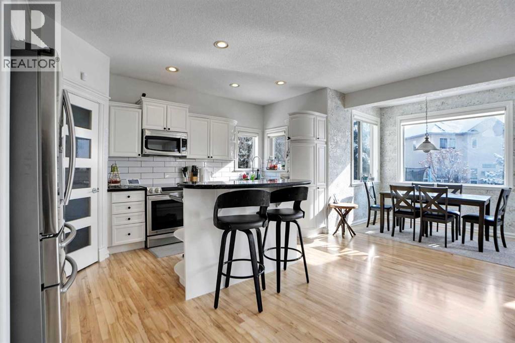 6 Strathridge Way SW, Calgary, Alberta  T3H 3S3 - Photo 17 - A2298508