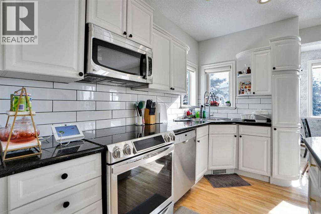 6 Strathridge Way SW, Calgary, Alberta  T3H 3S3 - Photo 21 - A2298508