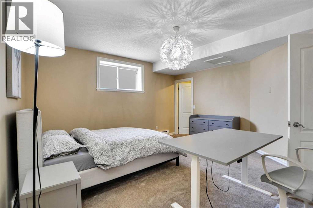 6 Strathridge Way SW, Calgary, Alberta  T3H 3S3 - Photo 41 - A2298508