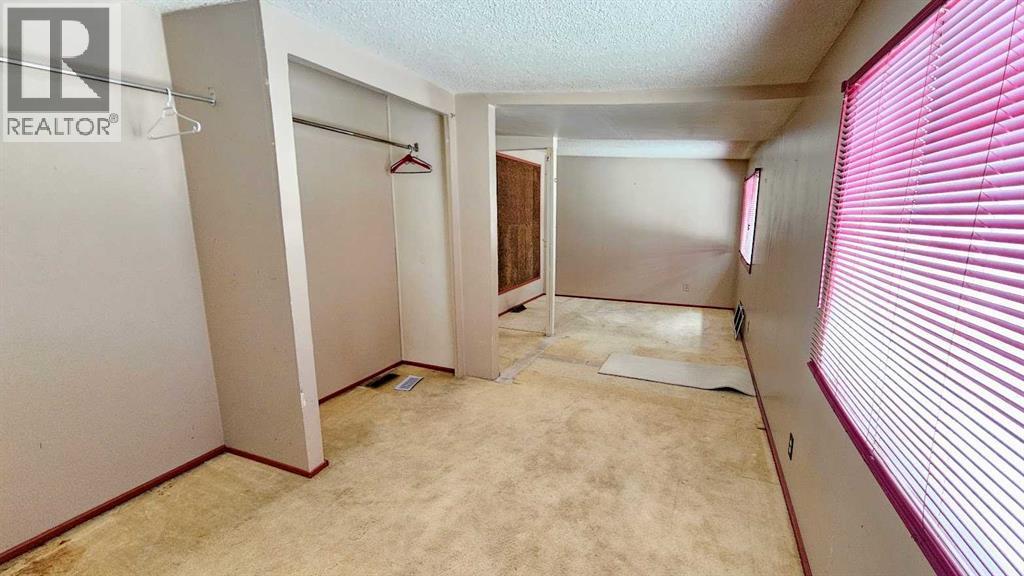 207 4 Street Nw, Sundre, Alberta  T0M 1X0 - Photo 47 - A2285141