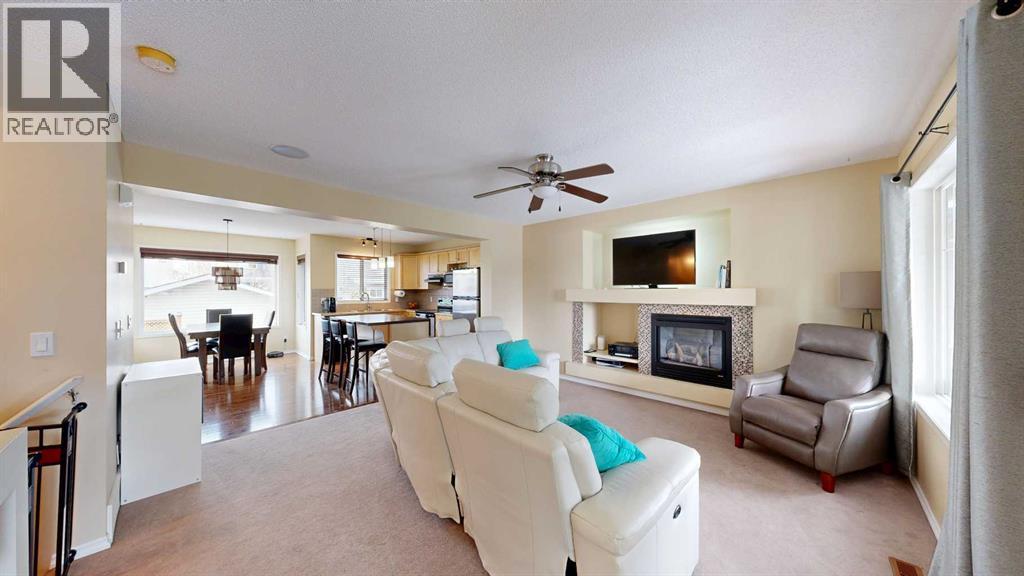 95 Covepark Place NE, Calgary, Alberta  T3K 5Z9 - Photo 3 - A2295517