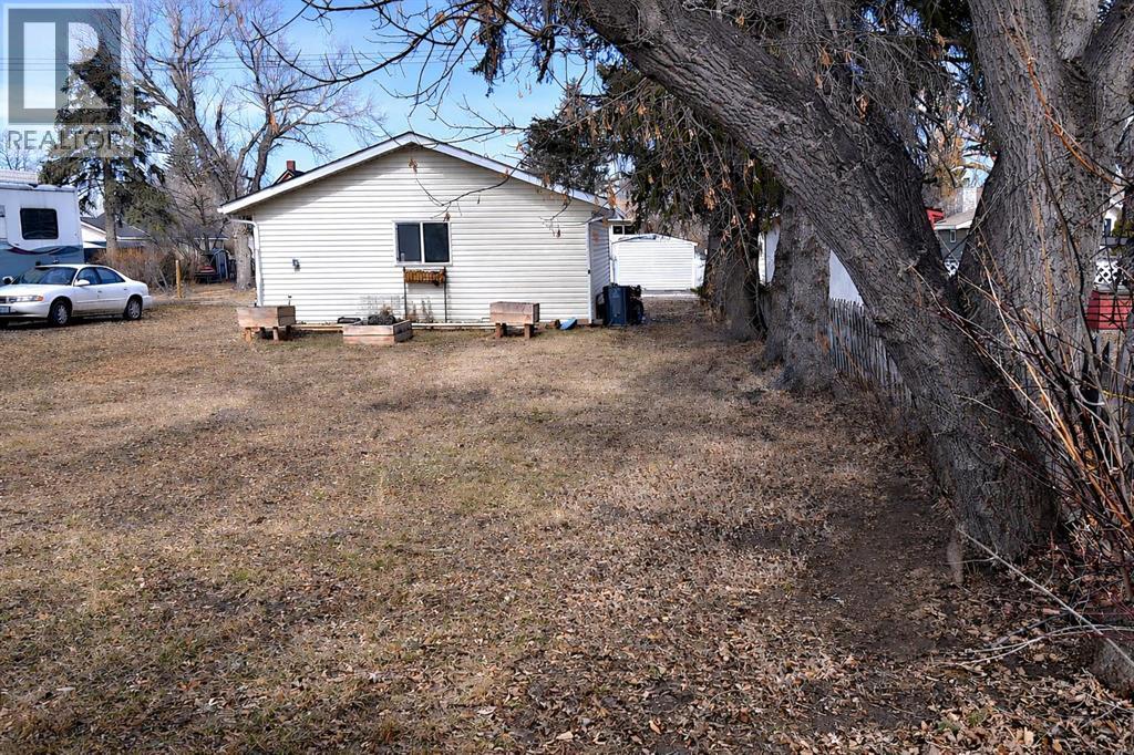326 3 Avenue, Bassano, Alberta  T0J 0B0 - Photo 28 - A2294240