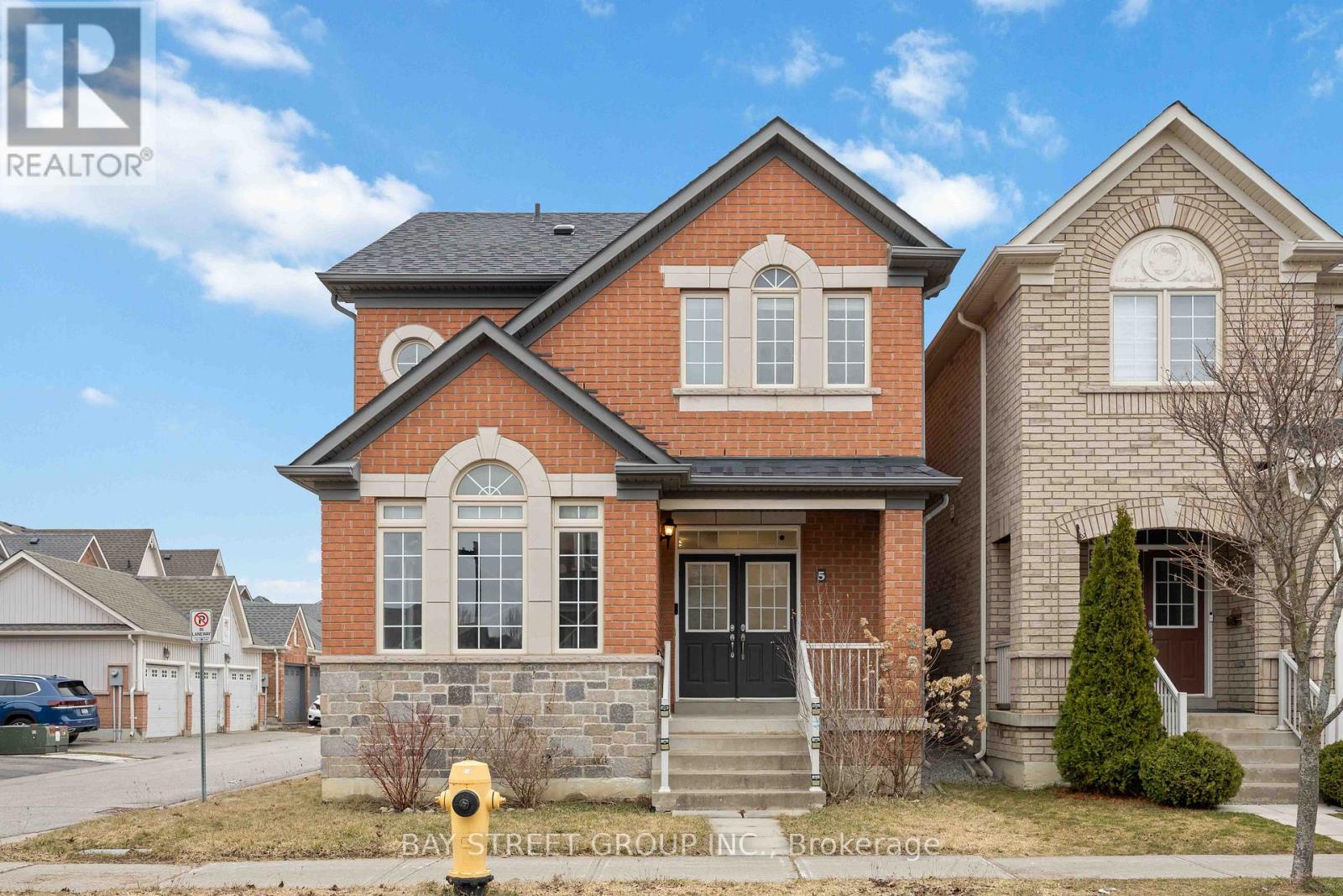 5 TOTTENHAM COURT, Markham, Ontario