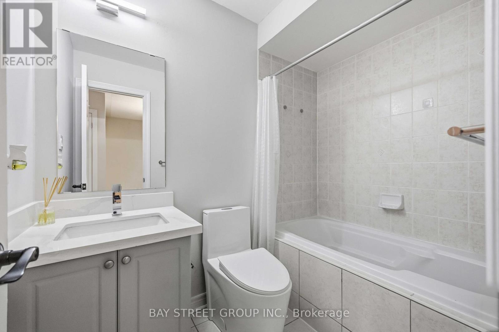5 Tottenham Court, Markham, Ontario  L6B 1H5 - Photo 20 - N12956506
