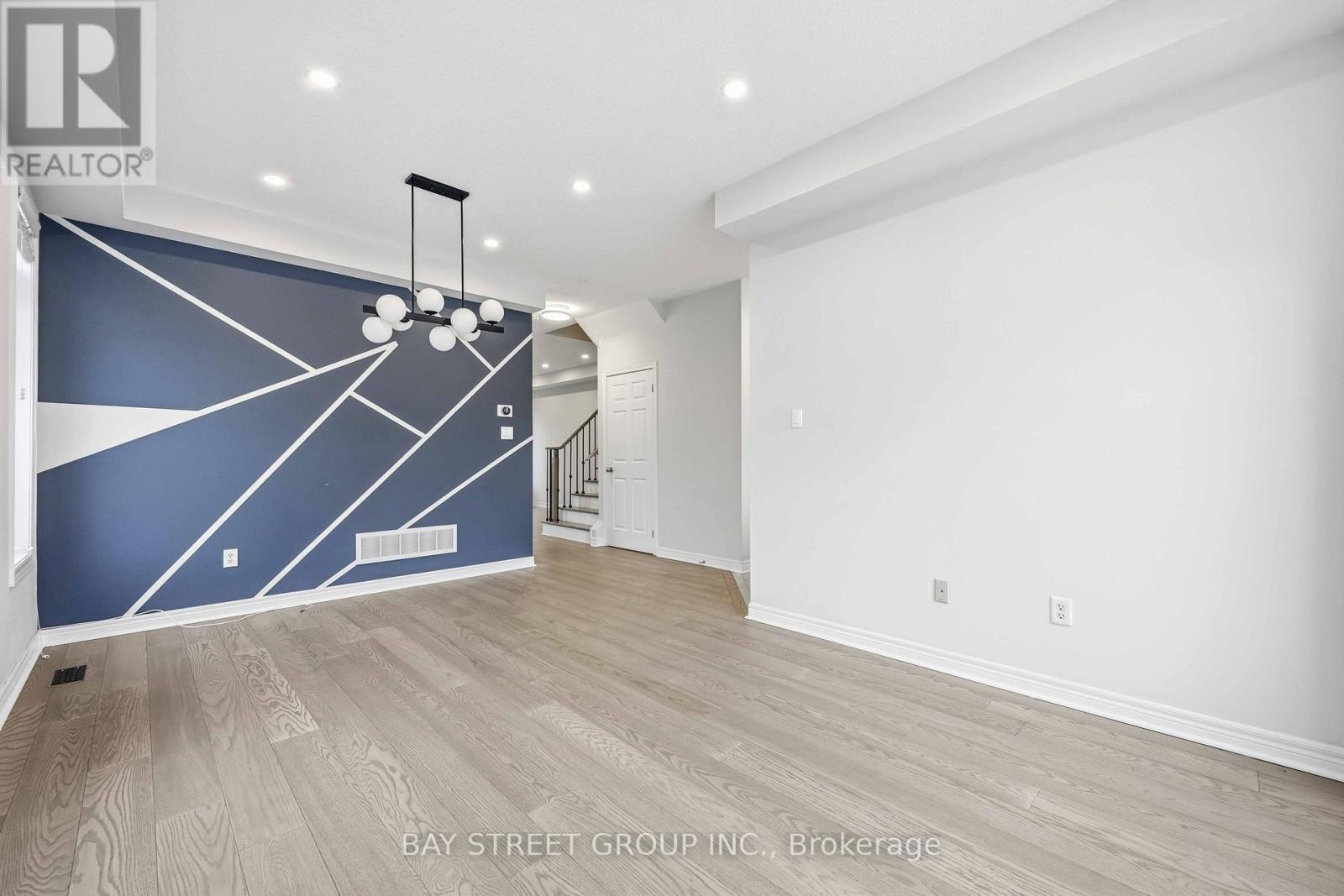 5 Tottenham Court, Markham, Ontario  L6B 1H5 - Photo 8 - N12956506