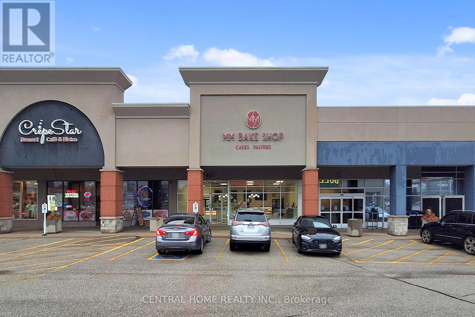 104 - 14800 YONGE STREET, Aurora, Ontario