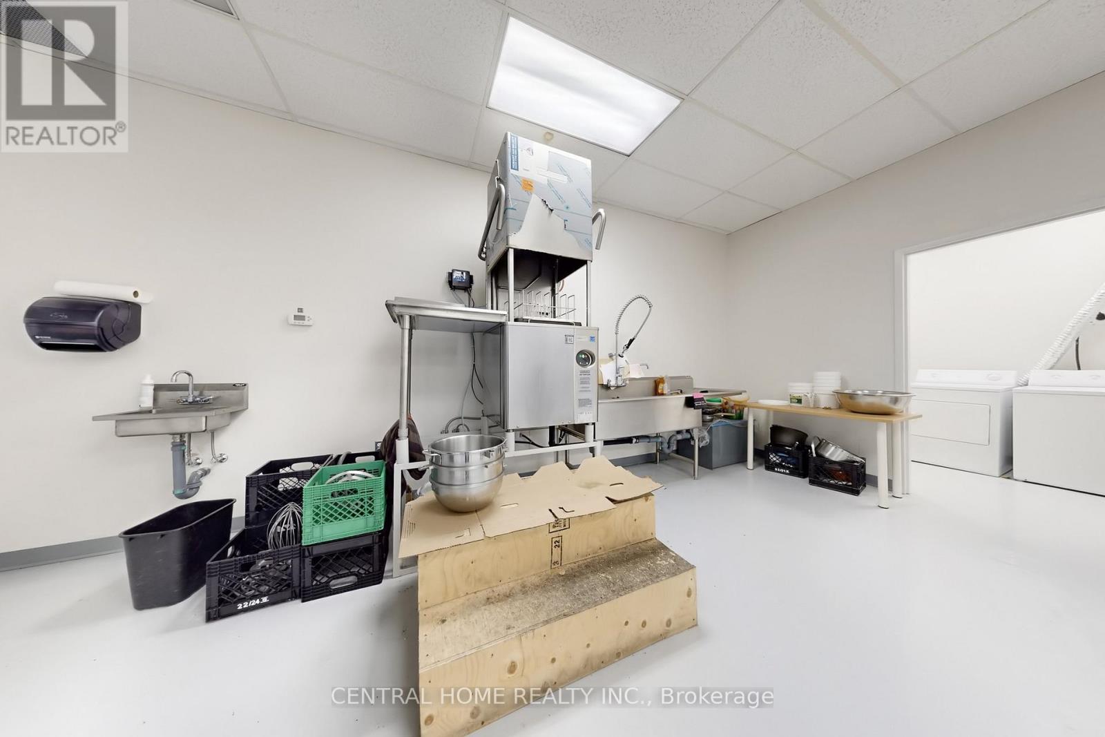 104 - 14800 Yonge Street, Aurora, Ontario  L4G 1N3 - Photo 30 - N12956526