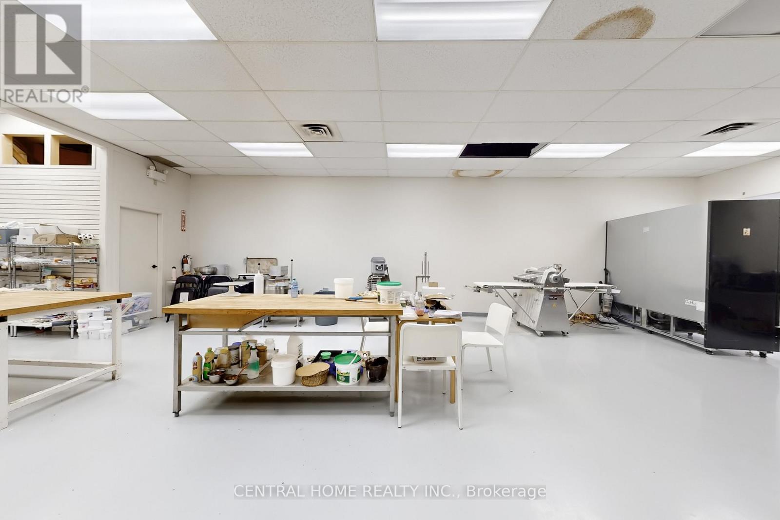 104 - 14800 Yonge Street, Aurora, Ontario  L4G 1N3 - Photo 35 - N12956526