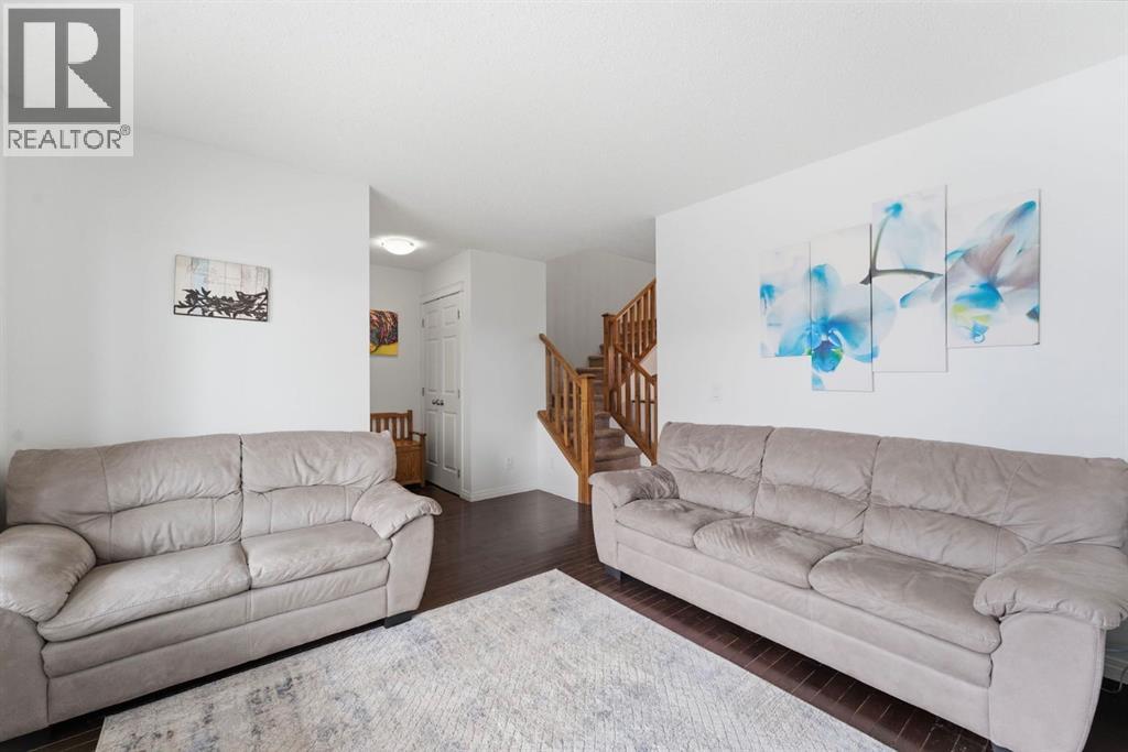 14 Reunion Grove, Airdrie, Alberta  T4B 0Z7 - Photo 7 - A2295952