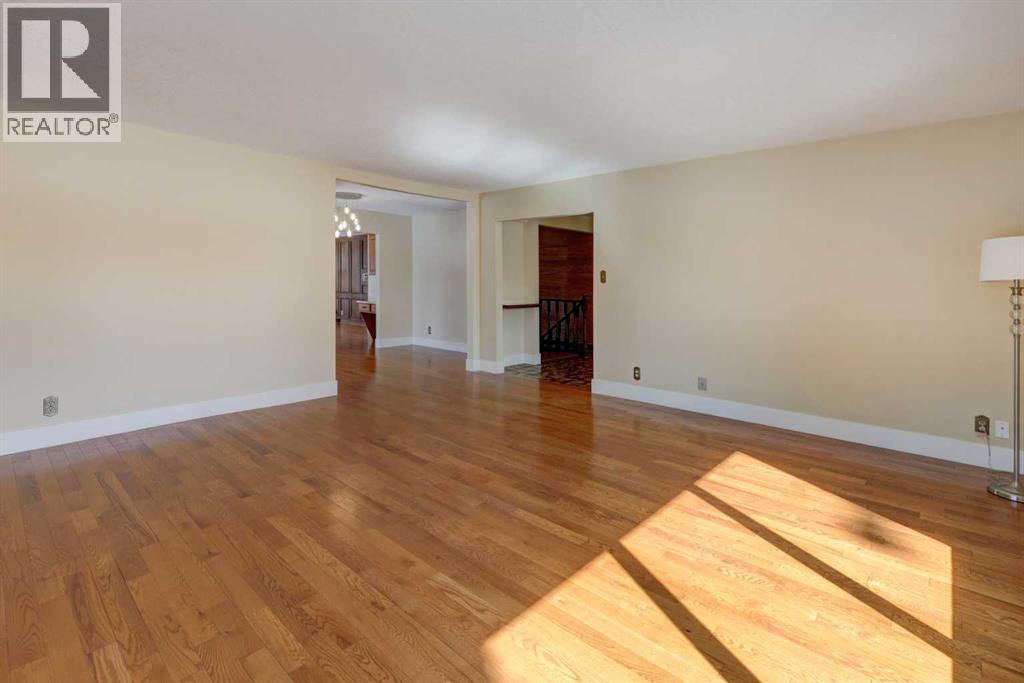 3303 Copithorne Road Nw, Calgary, Alberta T2L 0L2 - Photo 10 - A2298135