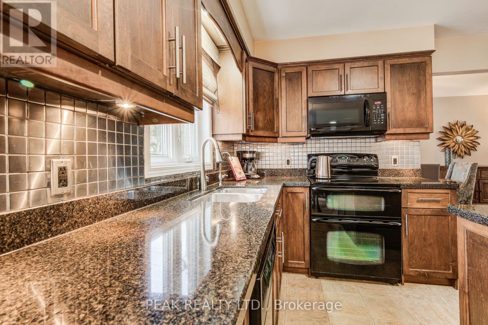 70 King Street, East Zorra-Tavistock, Ontario  N0B 2R0 - Photo 17 - X12946146