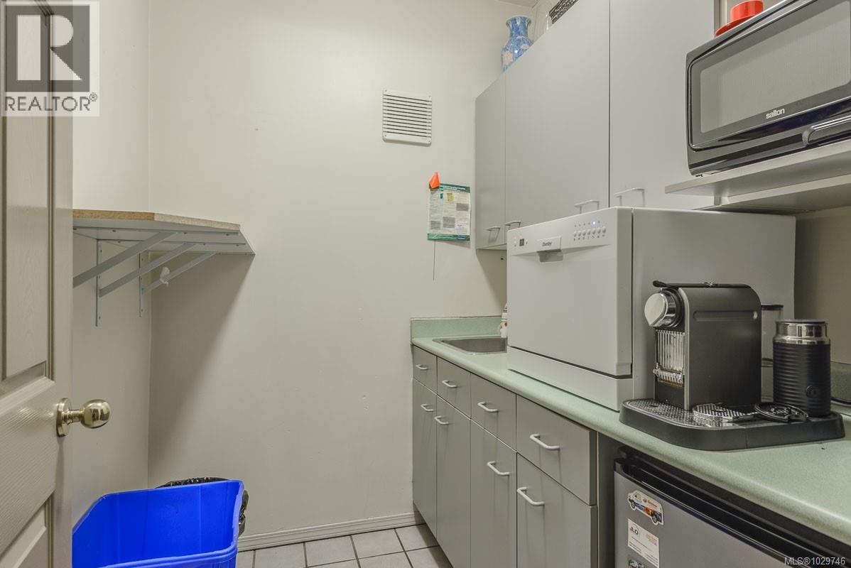 301 Franklyn St, Nanaimo, British Columbia  V9R 2X5 - Photo 8 - 1029746