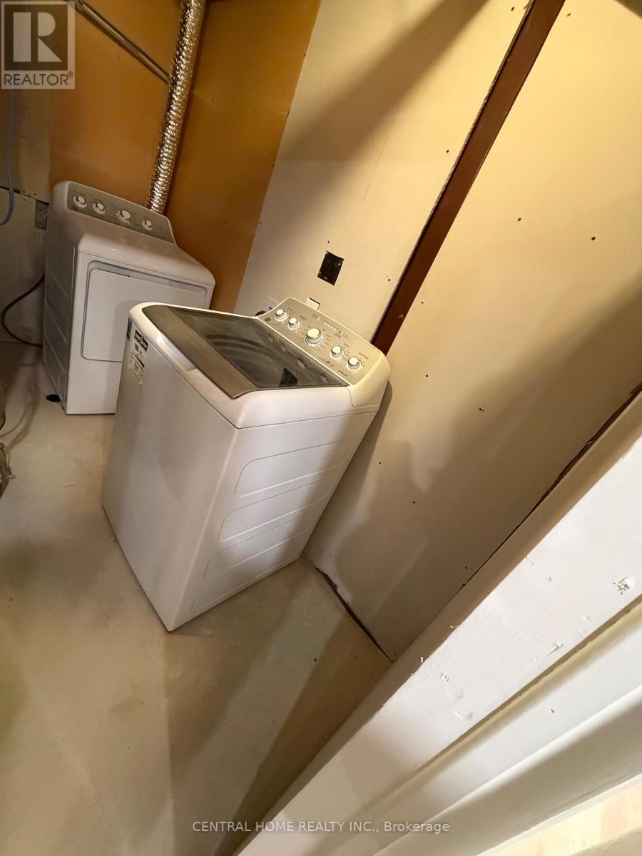 229 Spring Gate Boulevard, Vaughan, Ontario  L4J 3G3 - Photo 19 - N12948310