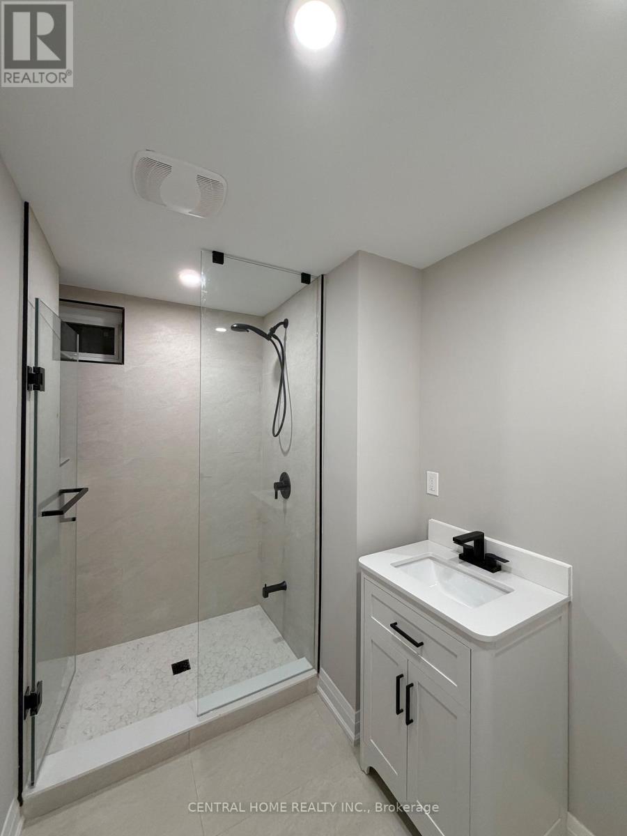 229 Spring Gate Boulevard, Vaughan, Ontario  L4J 3G3 - Photo 16 - N12948310