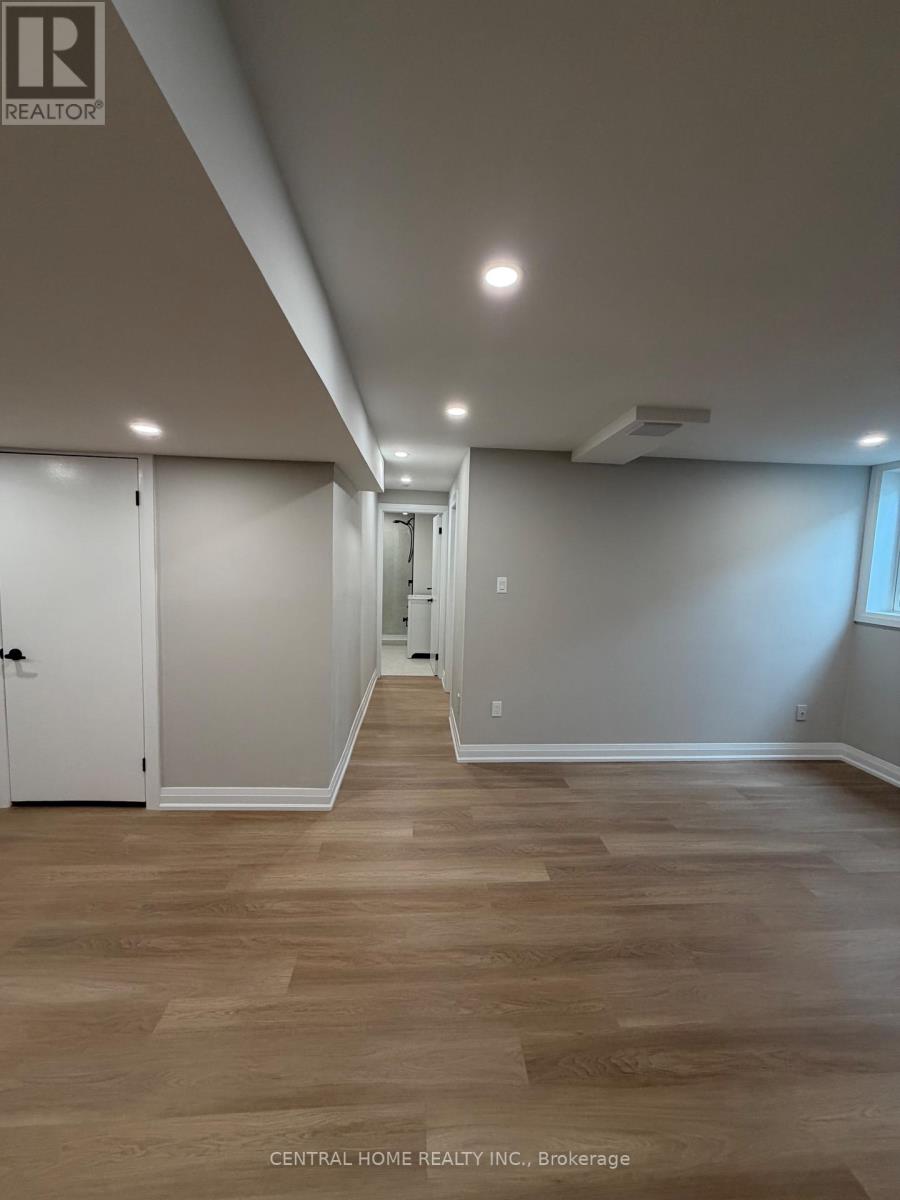 229 Spring Gate Boulevard, Vaughan, Ontario  L4J 3G3 - Photo 10 - N12948310