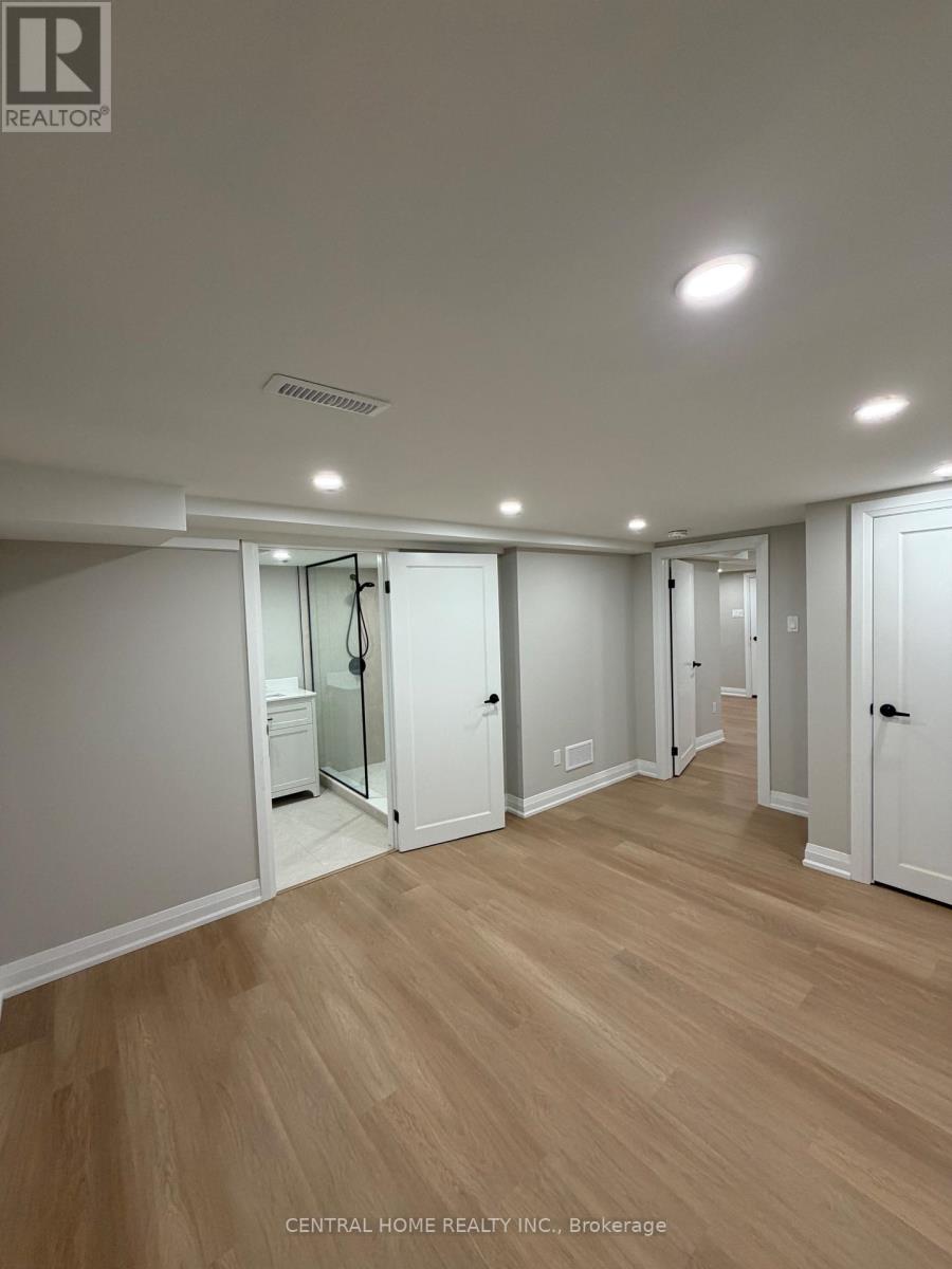 229 Spring Gate Boulevard, Vaughan, Ontario  L4J 3G3 - Photo 21 - N12948310